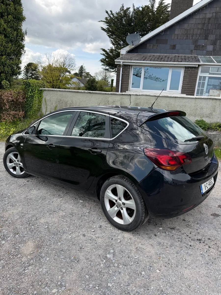 Vauxhall Astra 1.7 Diesel SRi Sports Style - Image 3