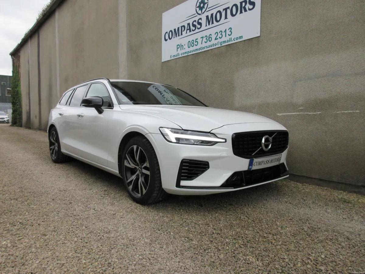 VOLVO V60 2.0 HYBRID AUTO  R DESIGN 350 HP 4X4 - Image 1