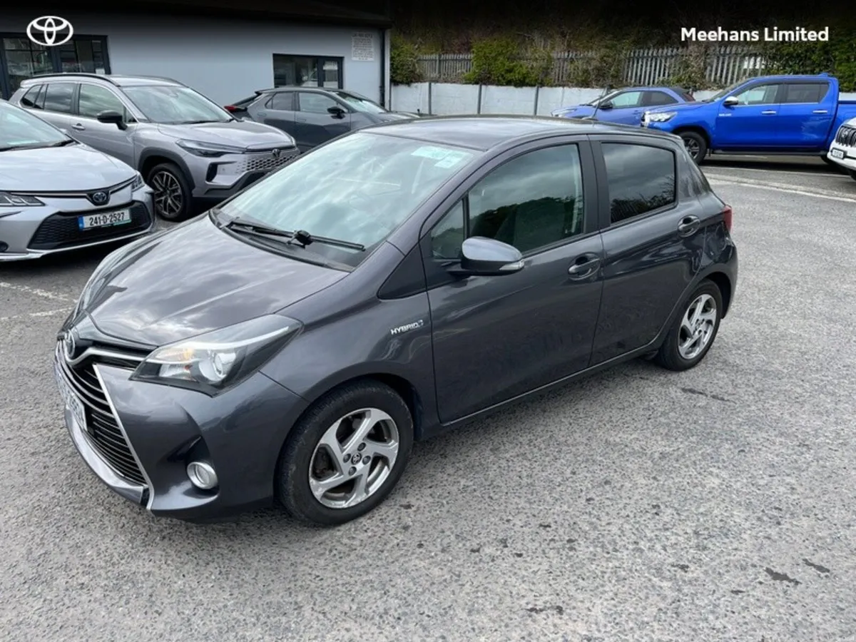 Toyota Yaris Hybrid Icon - Image 3