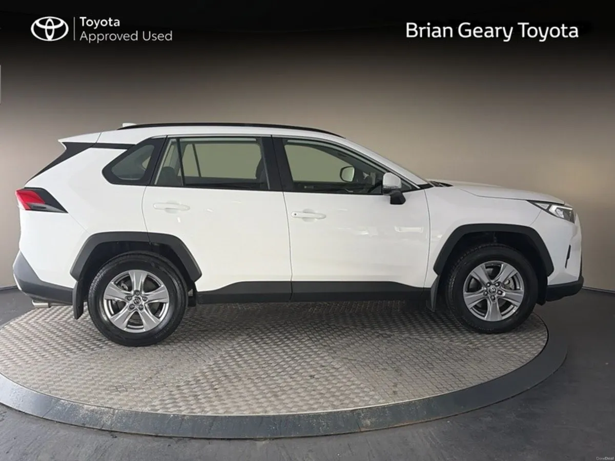 Toyota RAV4 Hybrid Luna - Image 3