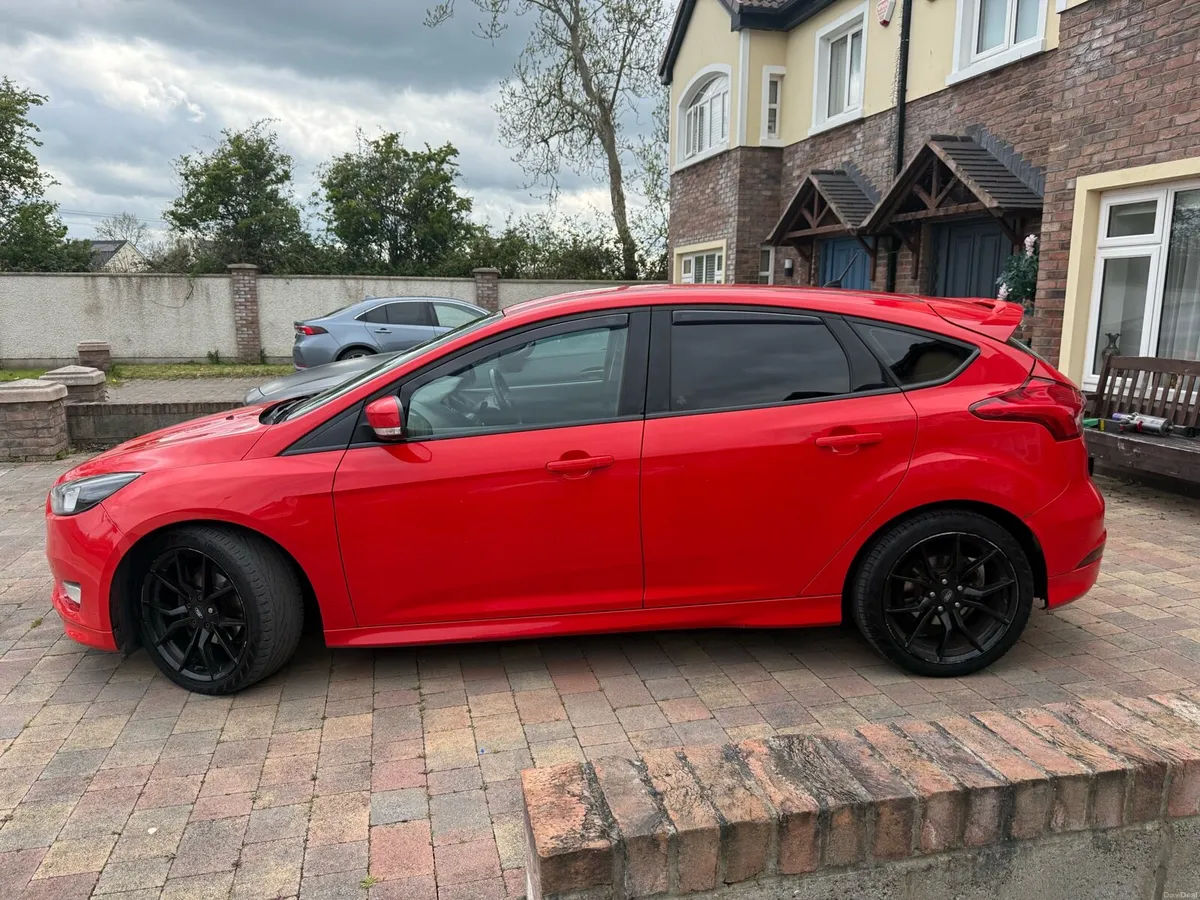 Ford Focus Zetec S 1.6 TDCi 113BHP - Image 3