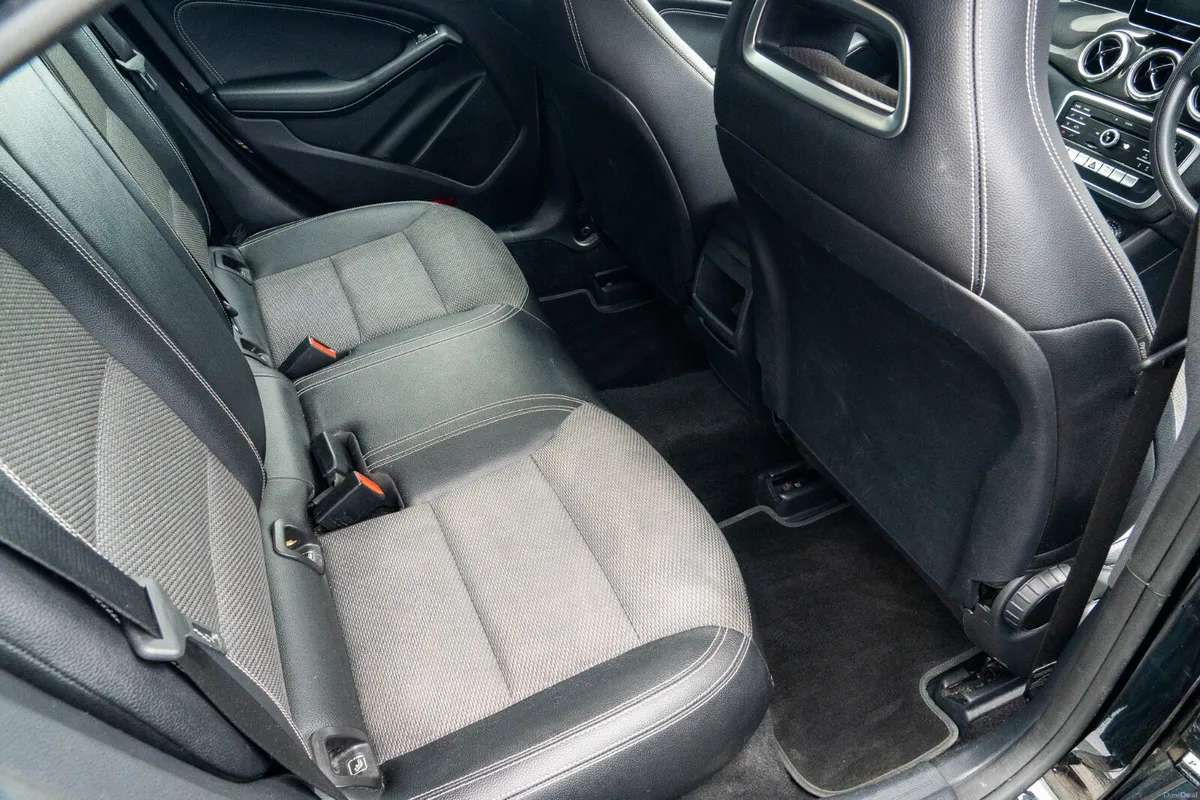 2019 Mercedes-Benz CLA 1.6 Petrol Manual - Image 4