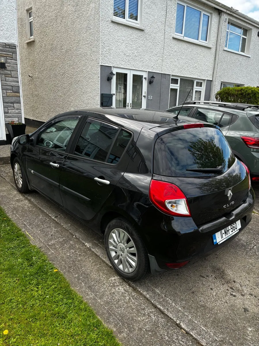 Renault Clio 2011 - Image 2