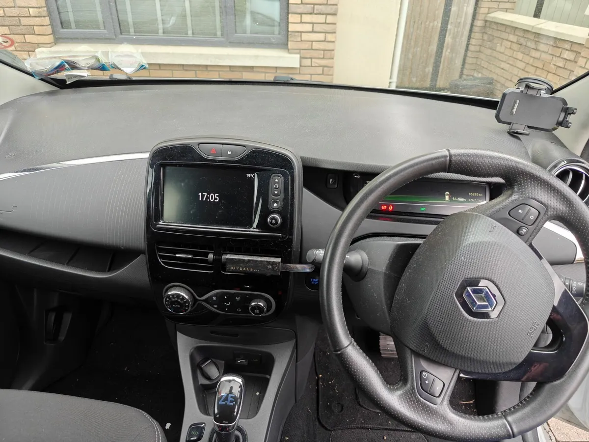 Renault Zoe ZE40 2018 - Image 2