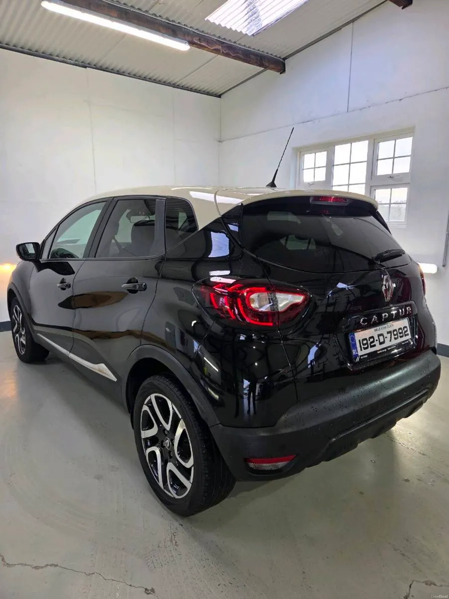 Renault Captur Iconic Dci 2019 - Image 2
