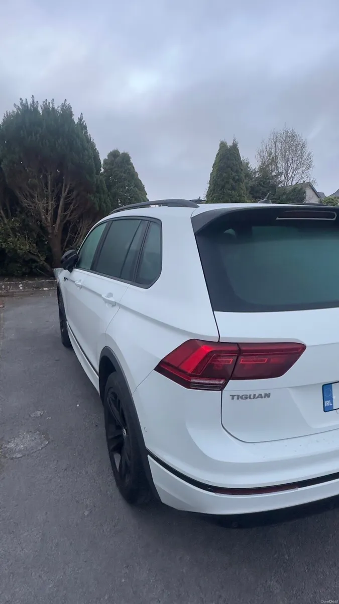 TIGUAN R-LINE BLACK EDITION 4 EMOTION ONLY 60,000K - Image 6