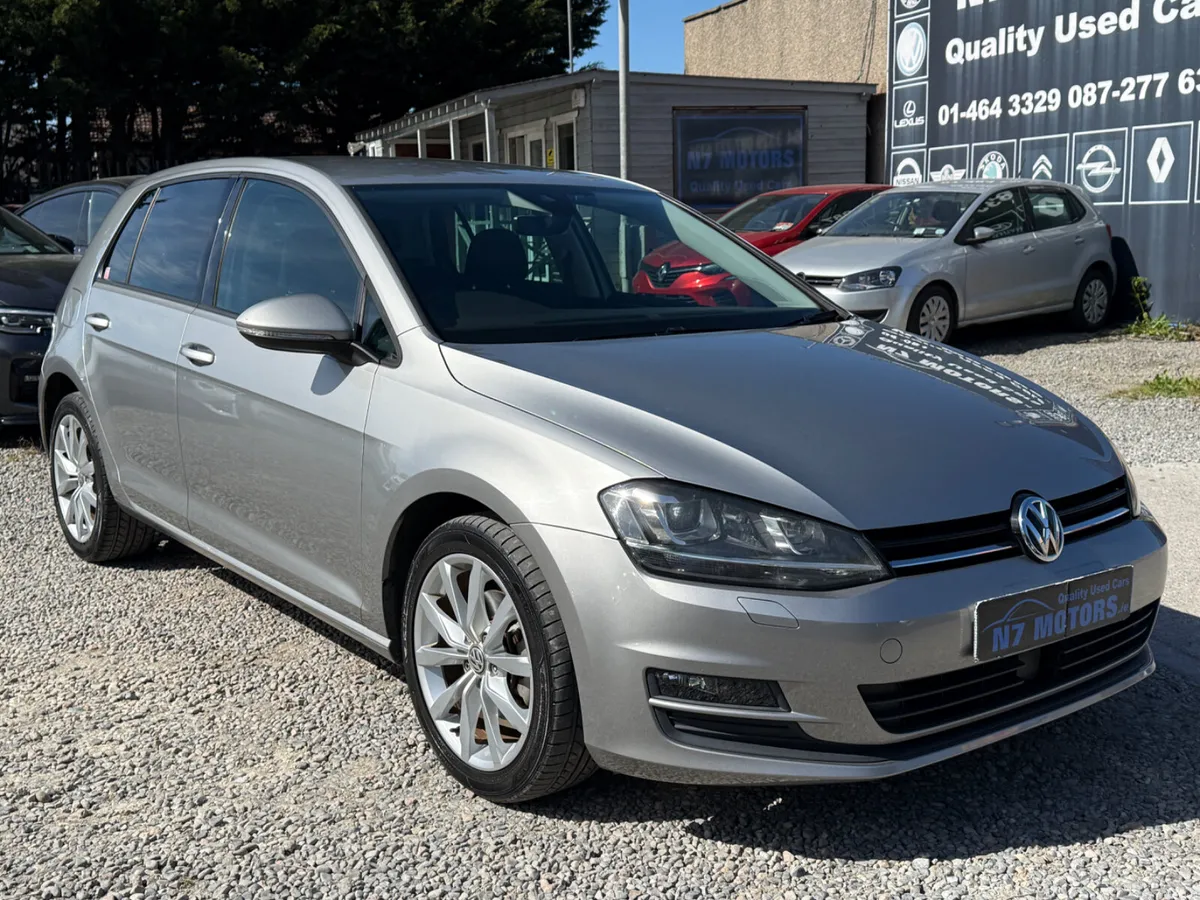 2017 Volkswagen Golf 1.2 TSI AUTO - Image 1