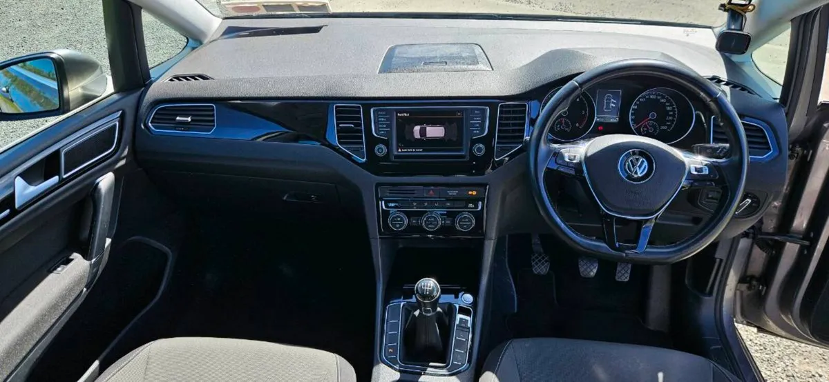 Volkswagen Golf SV HL 1.6tdi M6F 110HP - Image 4