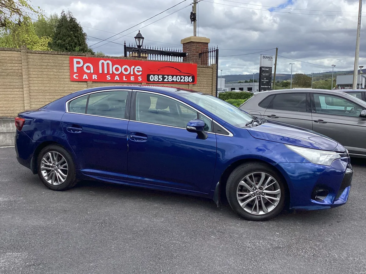 Toyota Avensis ** CAMERA * SAT NAV - Image 3