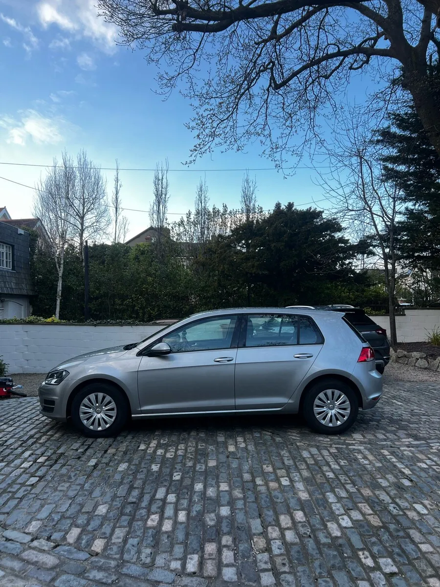 Volkswagen Golf - Image 2