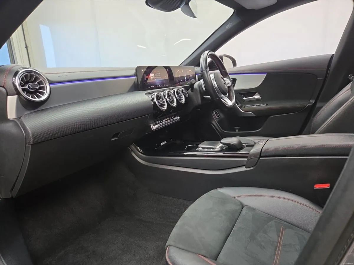 Mercedes-Benz CLA 250e AMG Line Premium Plus Night - Image 4