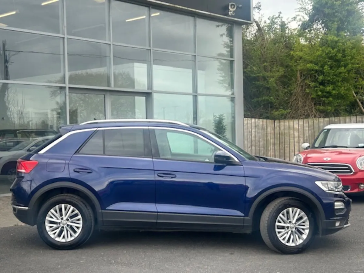 VW T-Roc 1.6 Tdi Design 6-Speed - Image 3