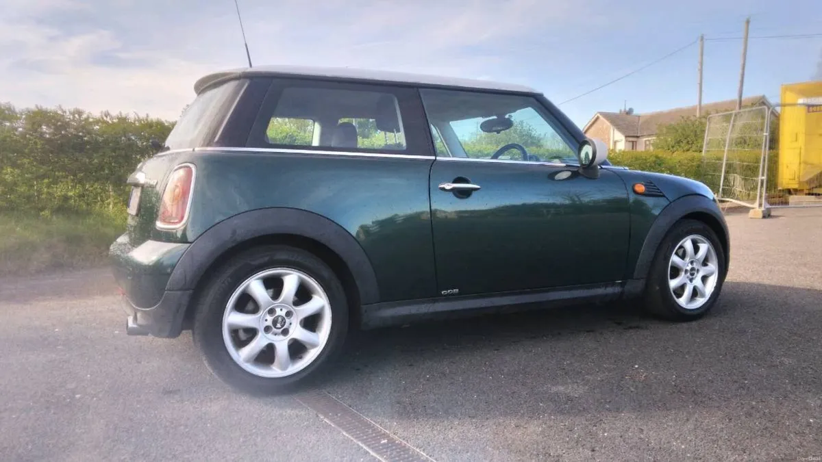 Mini Cooper Racing Green & Stripes. NCT & Taxed. - Image 3