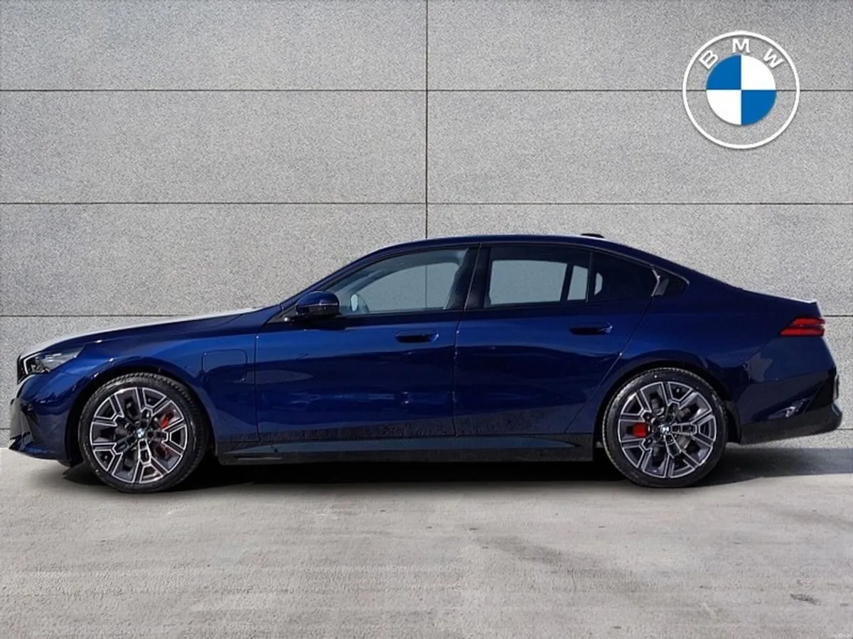 BMW 5-Series 530e M Sport Pro - Image 3