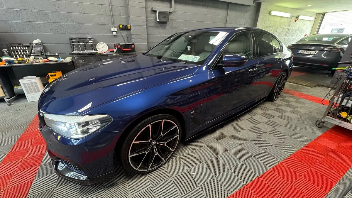 Bmw 530e Blue - Image 4
