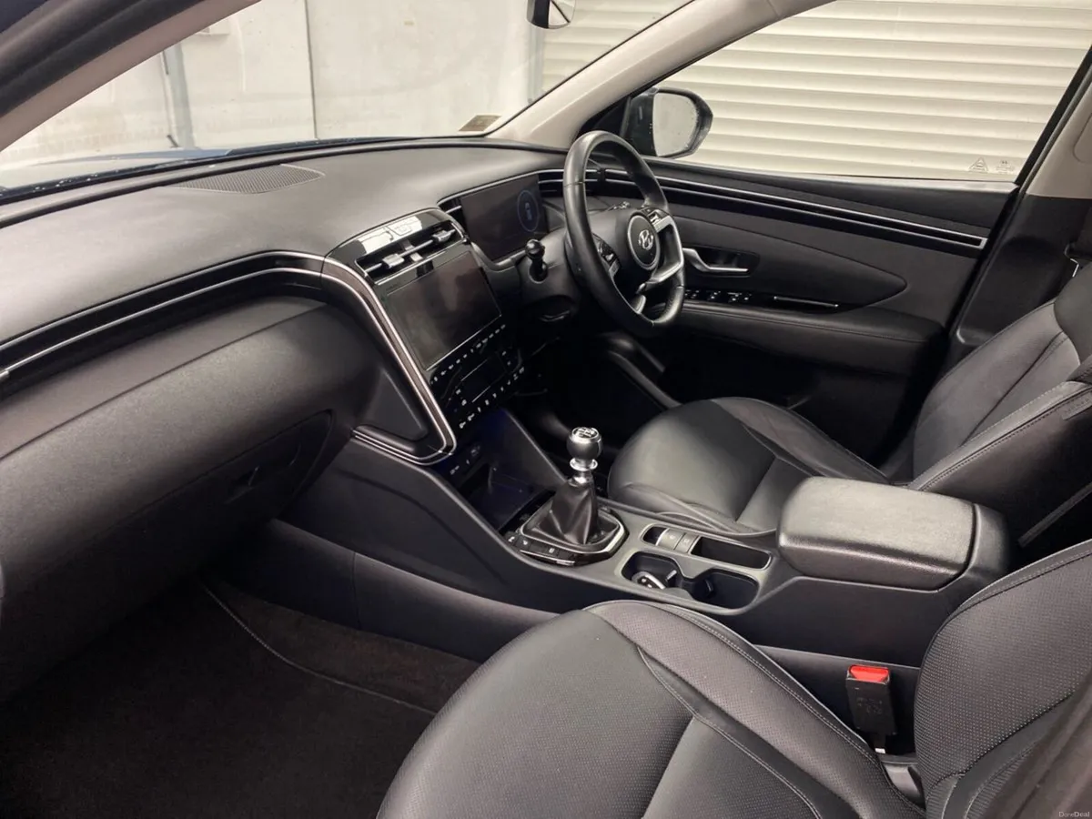 Hyundai Tucson 2WD Executive Plus - Image 3