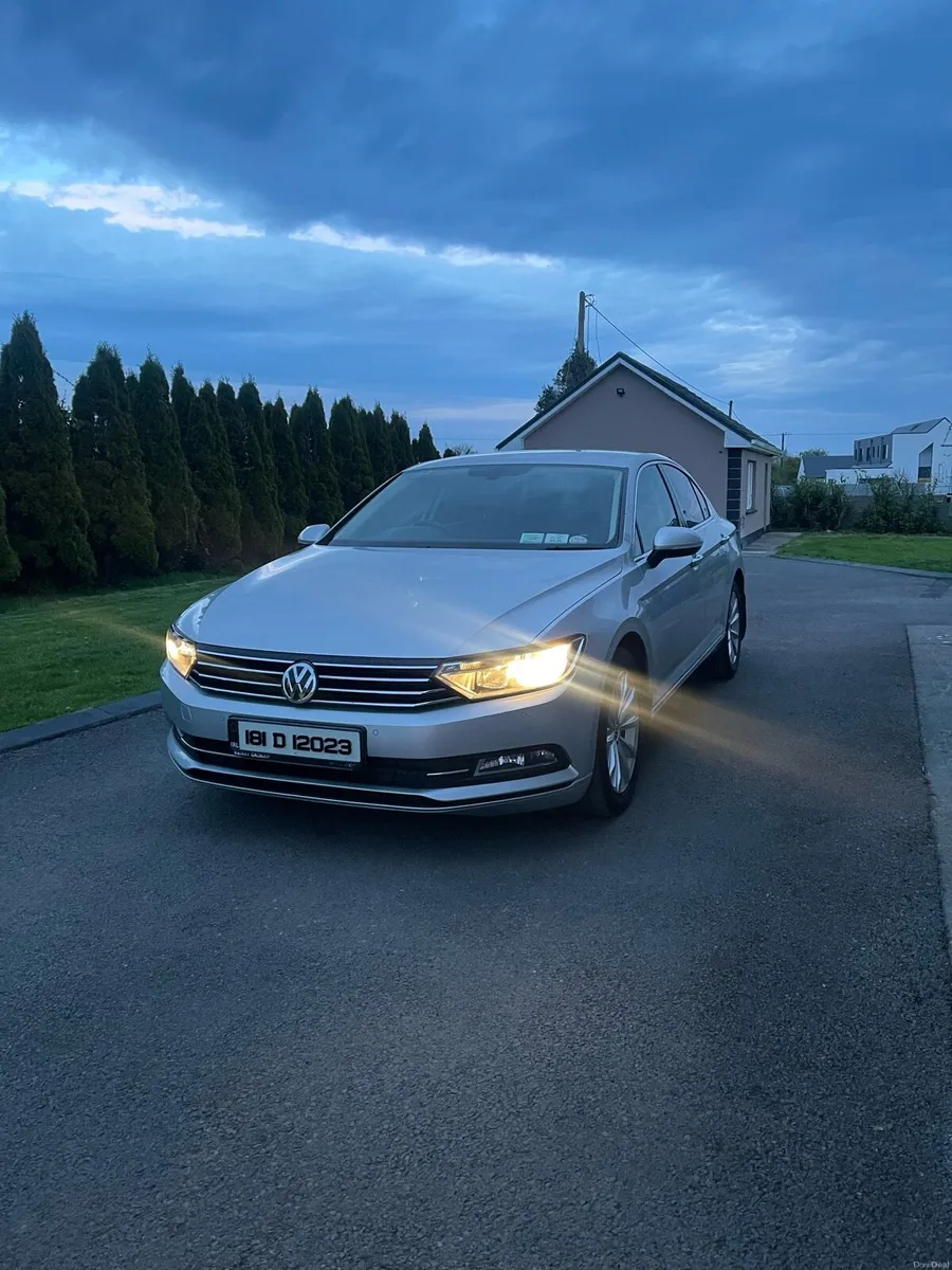 181 Volkswagen Passat 1.6 TDI 120 BHP Comfortline - Image 2