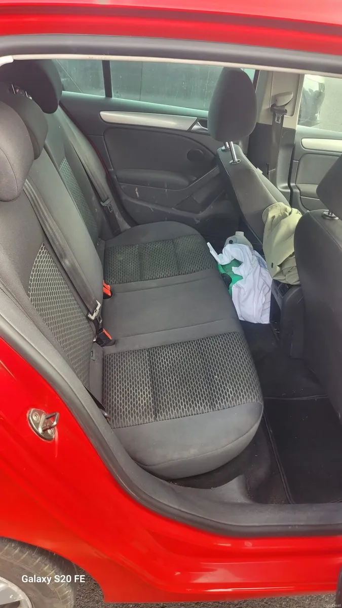 Vw golf 2011 deisel 1.6 - Image 3