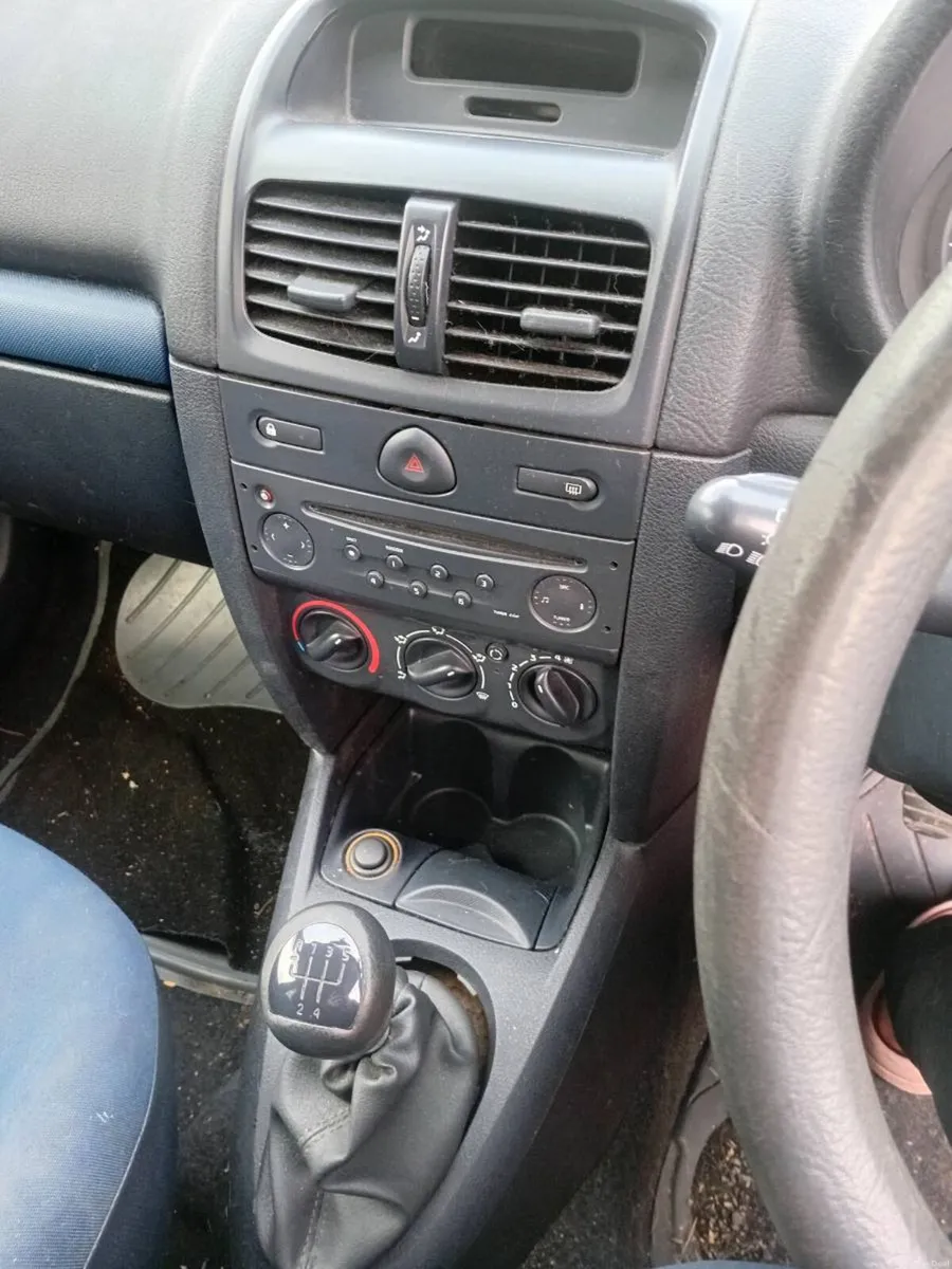 2003 Renault Clio - Image 3