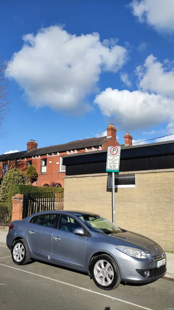 Renault Fluence 2010 Diesel - Image 2