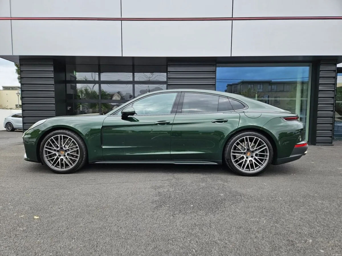 Porsche Panamera 4 E-Hybrid - Image 3