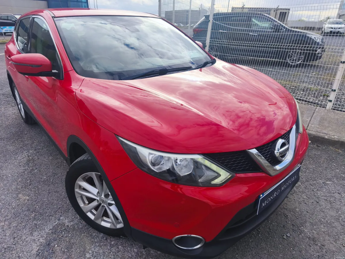 Nissan Qashqai 2015 1.2 PET SV, low Km only 141k - Image 4