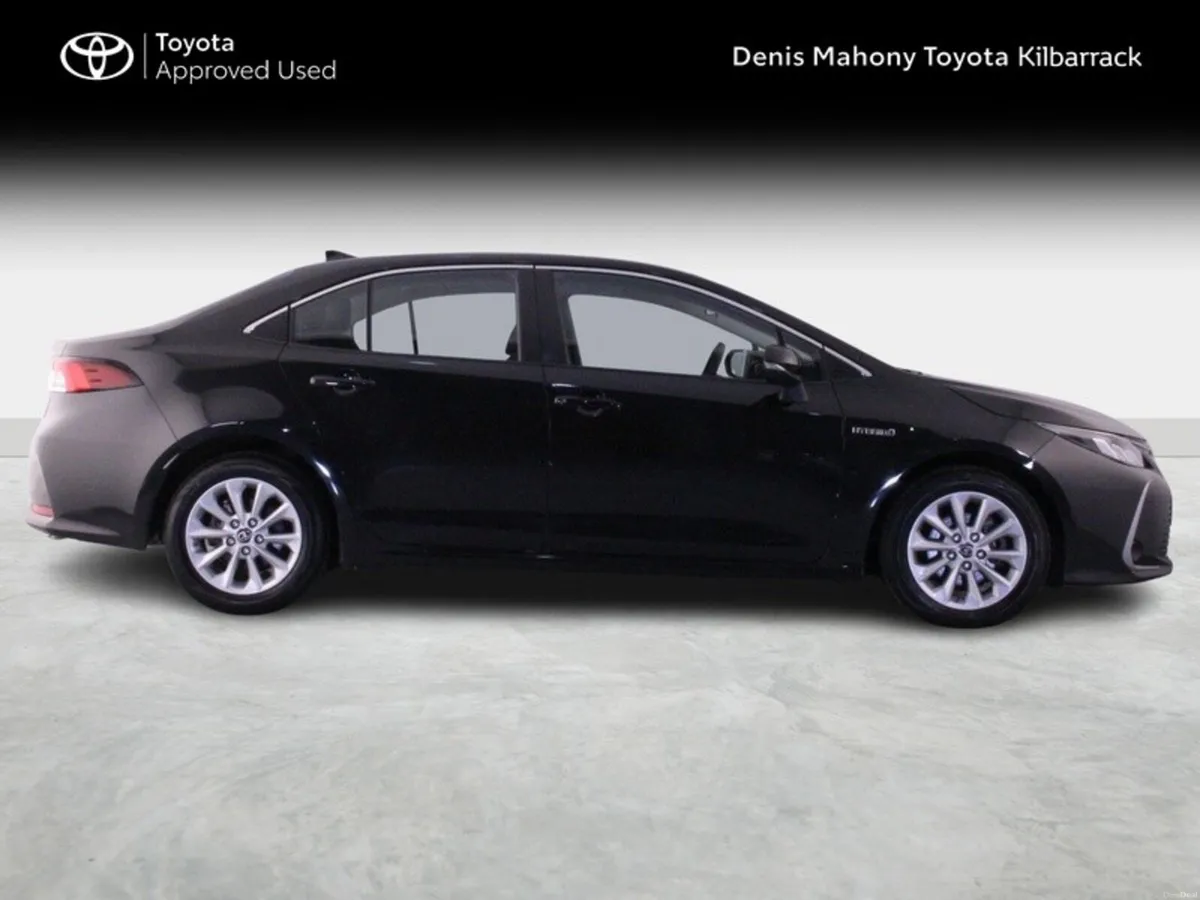 Toyota Corolla LUNA SALOON - Image 3