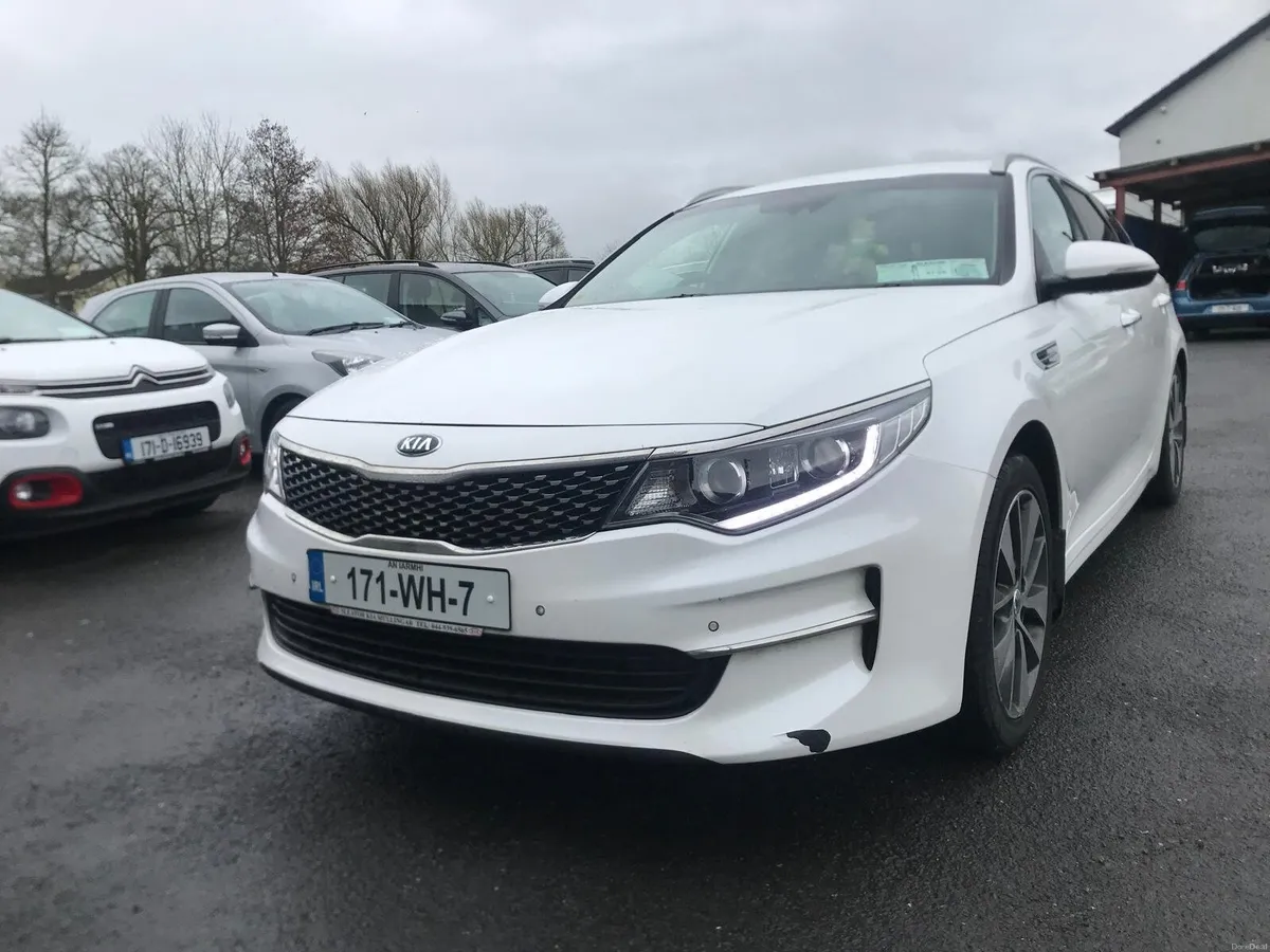 2017 Kia Optima Sportwagon - Image 2