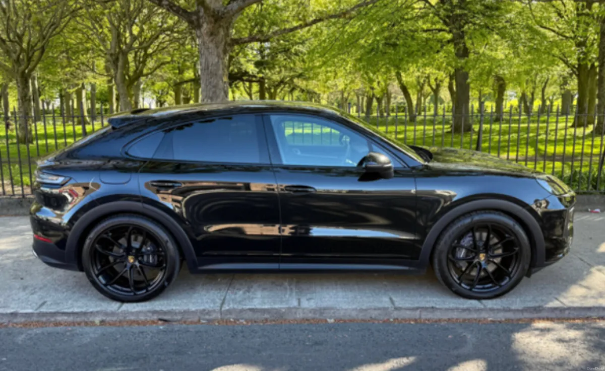 PORSCHE CAYENNE COUPE V6 HYBRID - Image 3