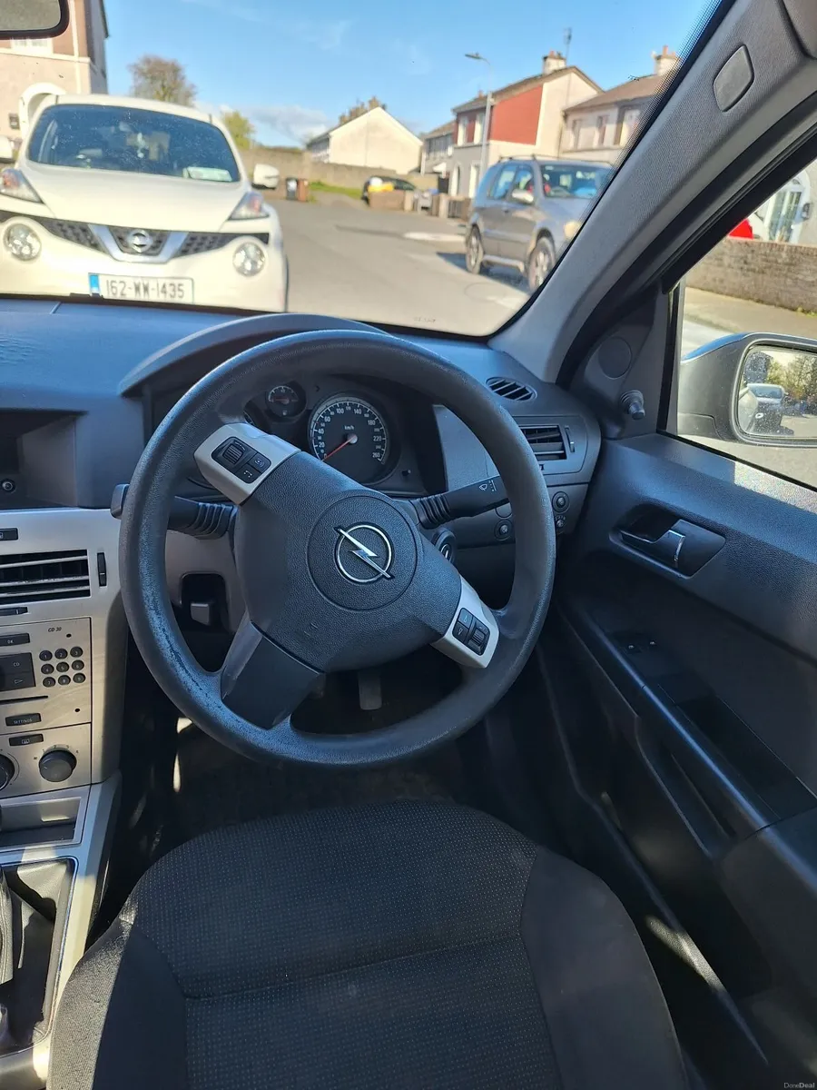 Opel Astra 2008 - Image 4