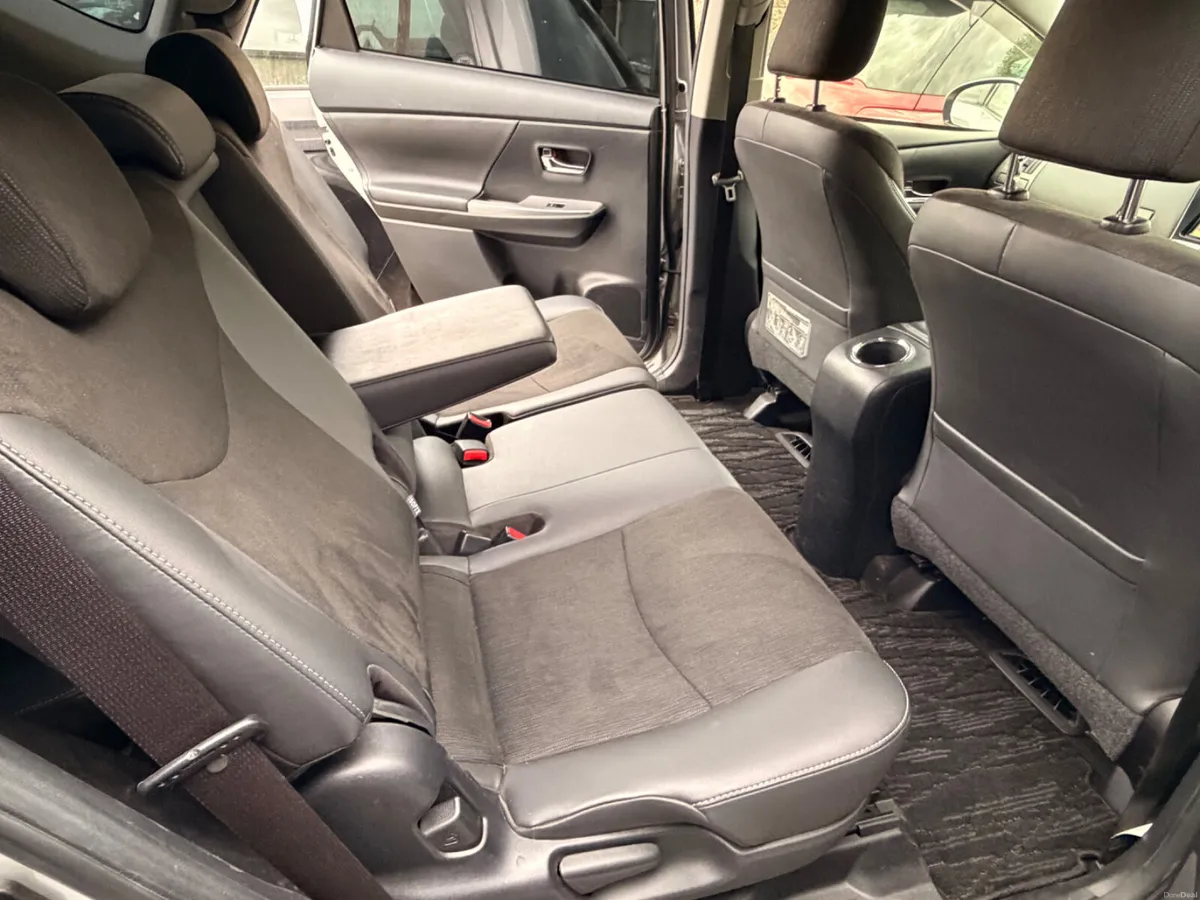 Toyota  Prius Alfa 2017  Automatic  7 seater - Image 4