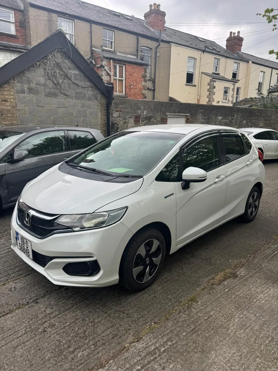191 Honda Fit 1.5 Hybrid + Patrol NCT 19/04/2028 - Image 1