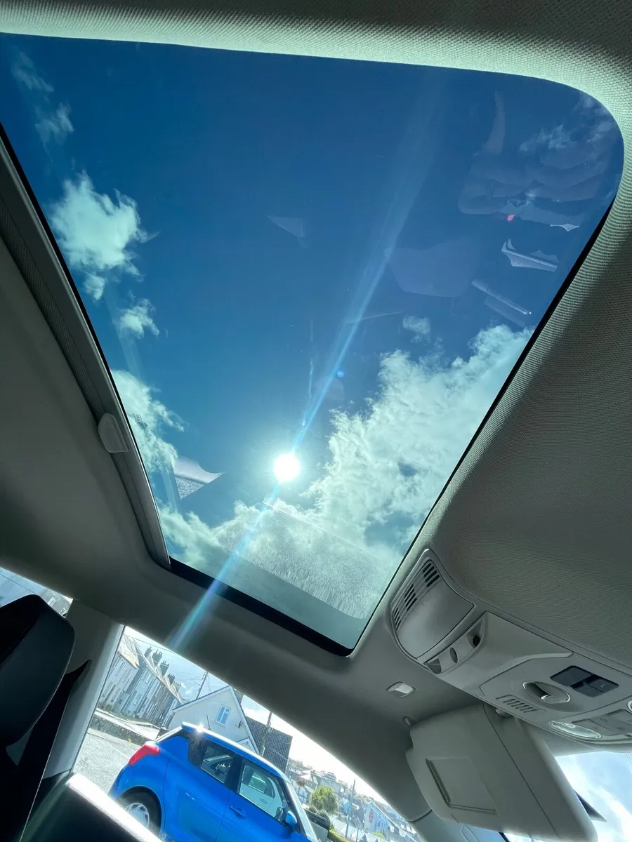 Volkswagen Scirocco 2011 1.4L Petrol - Image 4