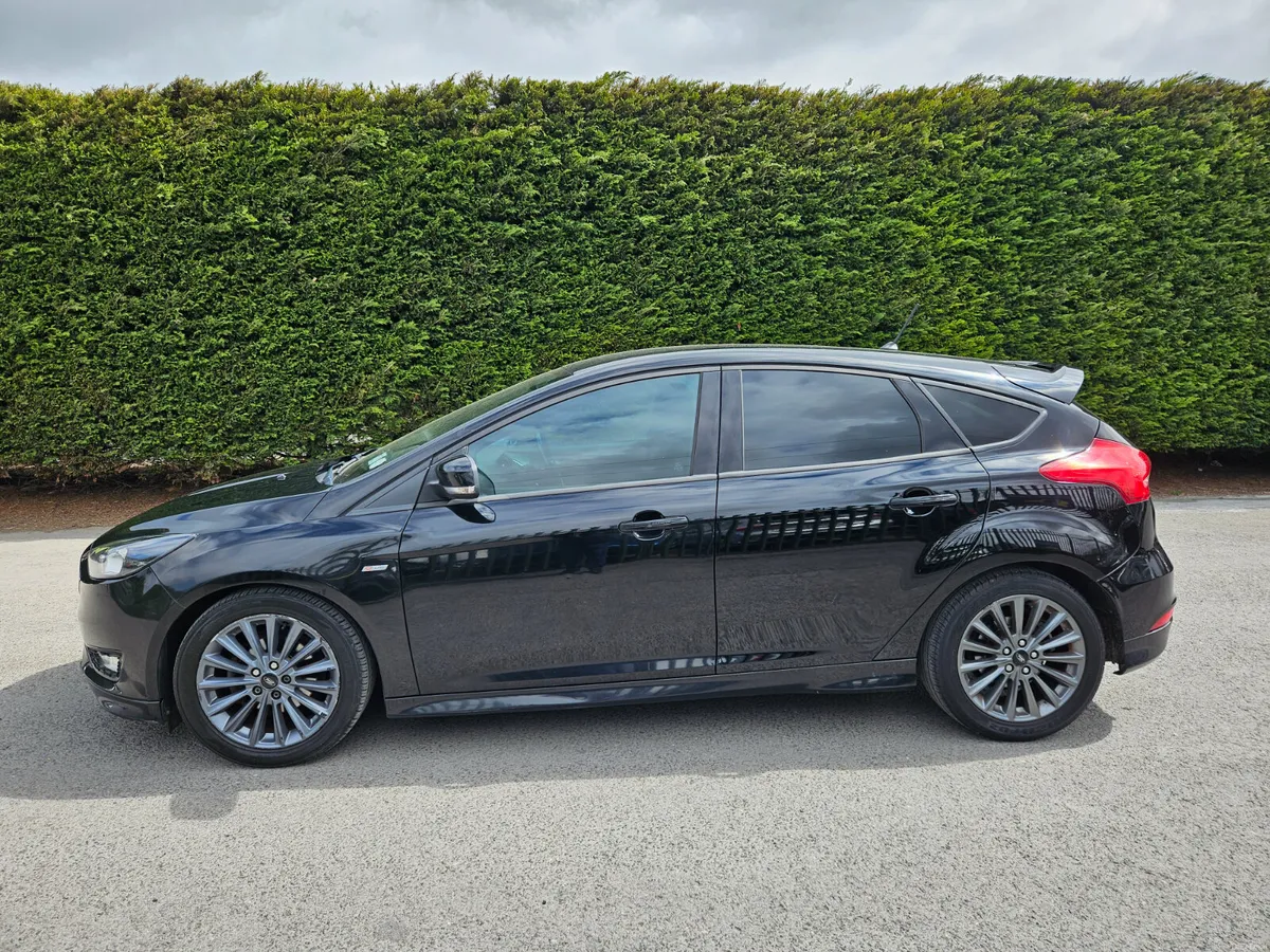Ford Focus 2018 1.5 TDCI 120 PS ST LINE AUTOMATIC - Image 3