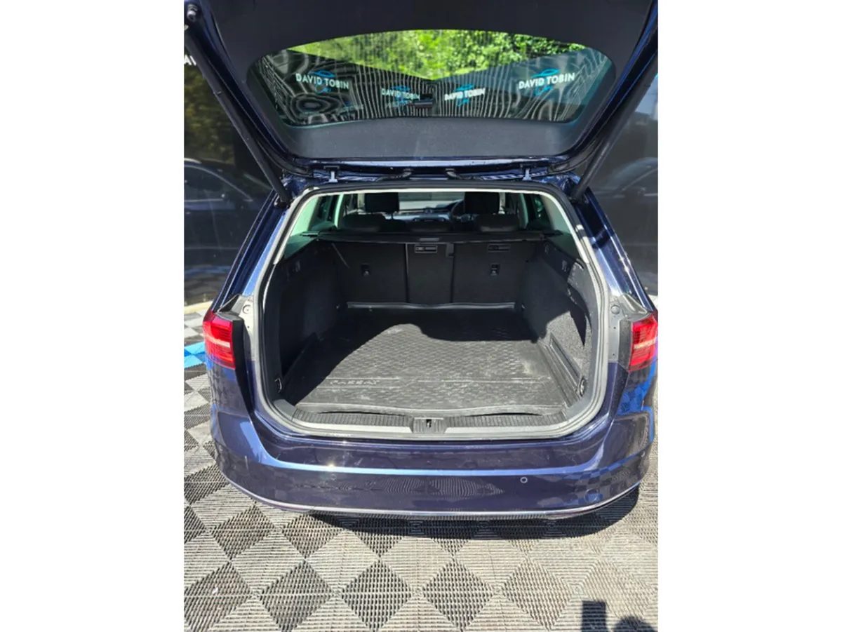Volkswagen Passat 1.4 TSI HIGHLINE ESTATE - Image 3