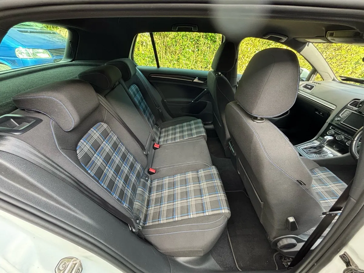Golf GTE DSG Automatic PHEV - Image 3