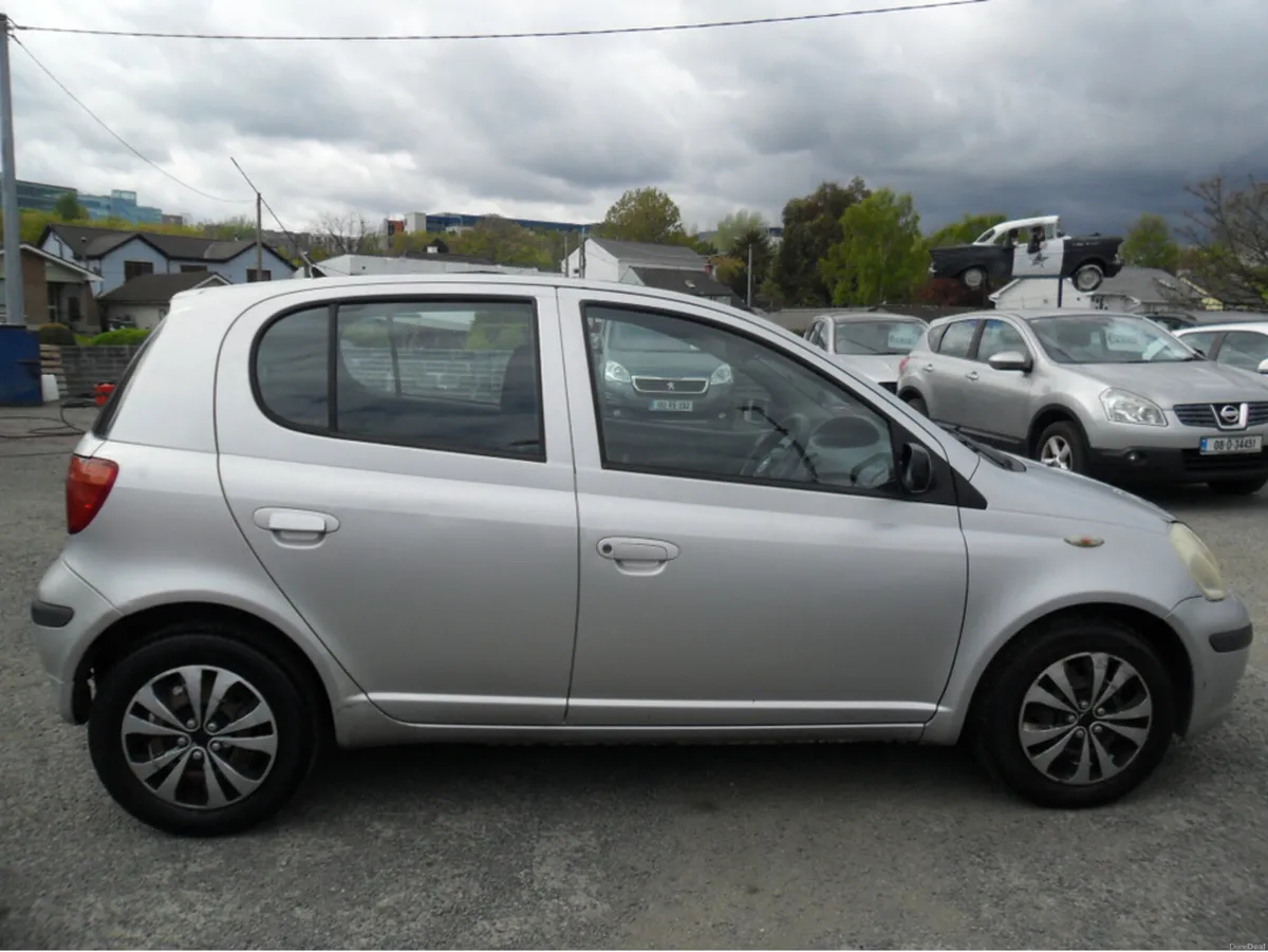 Toyota Yaris TERRA M/C 5DR - Image 2