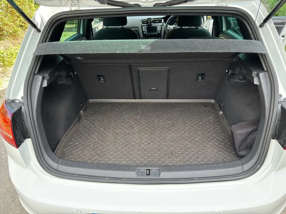 Golf GTE DSG Automatic PHEV - Image 4