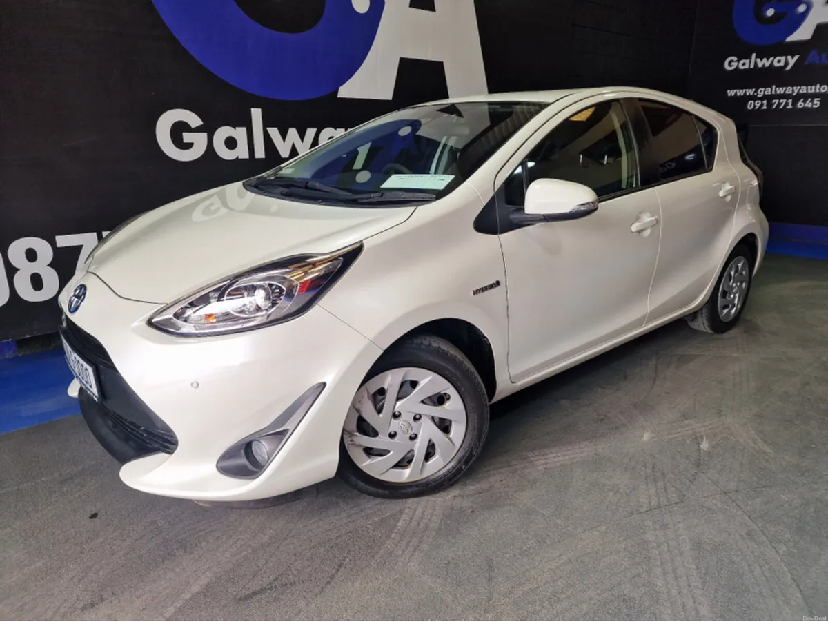 Toyota Aqua 6** PARKING SENSORS, REVERSING CAMERA* - Image 4