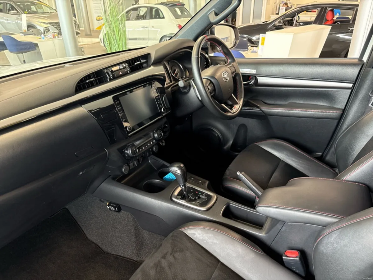 Toyota Hilux 2.4 Auto *GR SPEC* - €44,950 incl. VA - Image 3