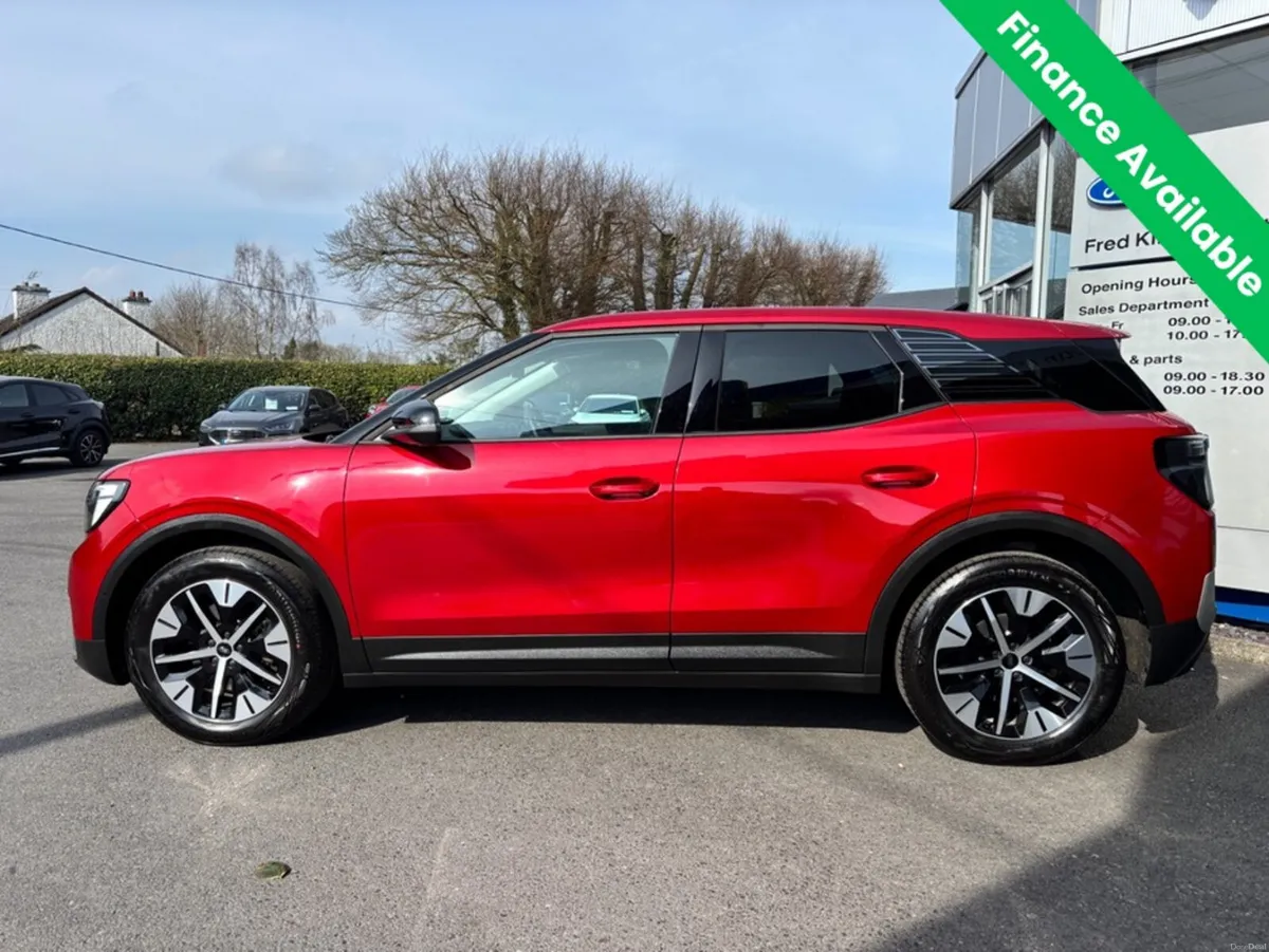 Ford Explorer STYLE 52KWH ZE2 CT RWD - Image 4