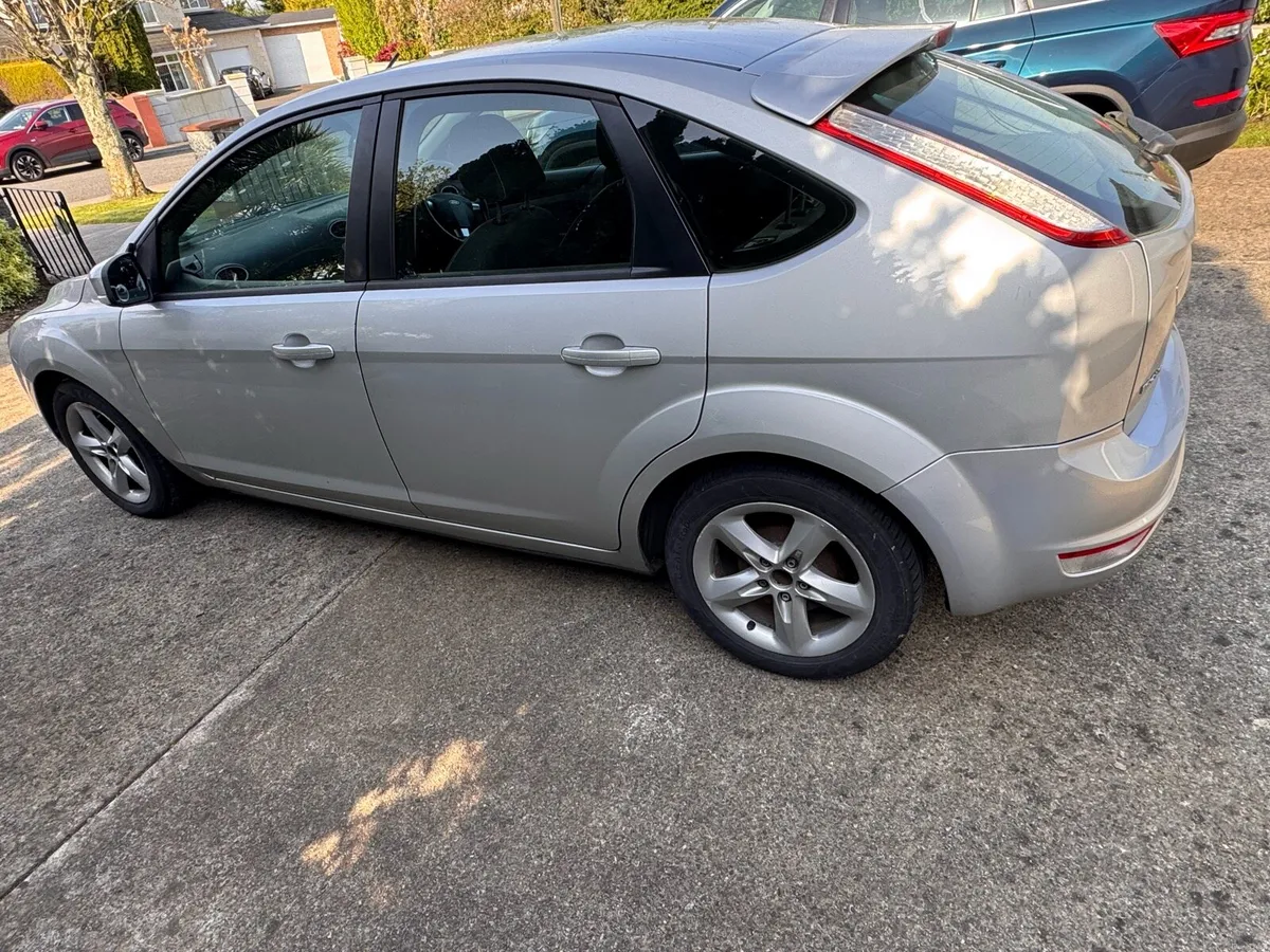 Ford Focus - Image 2