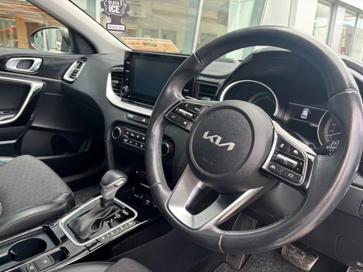 Kia Ceed PE SW Phev 6DR Auto - Image 2