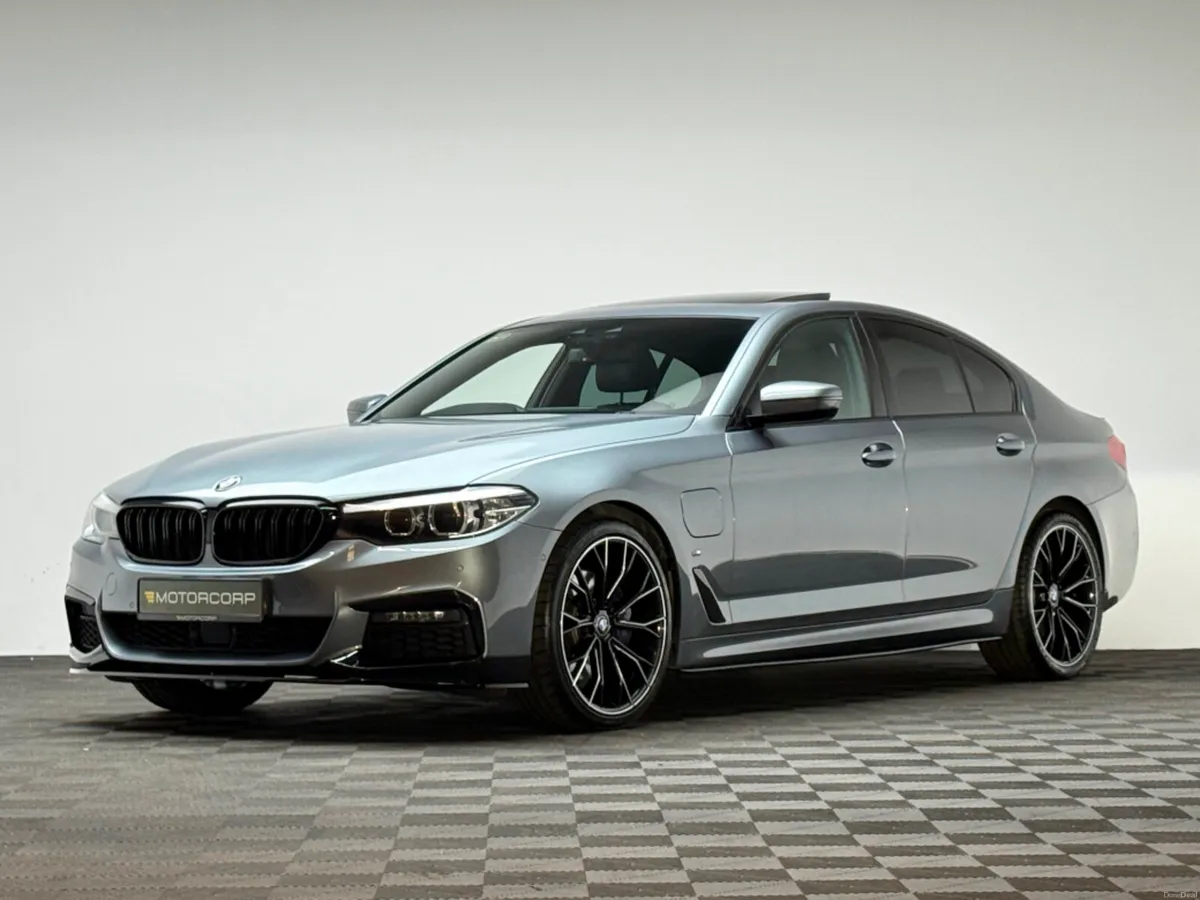 BMW 5-Series 530E M SPORT *SUNROOF* - Image 3