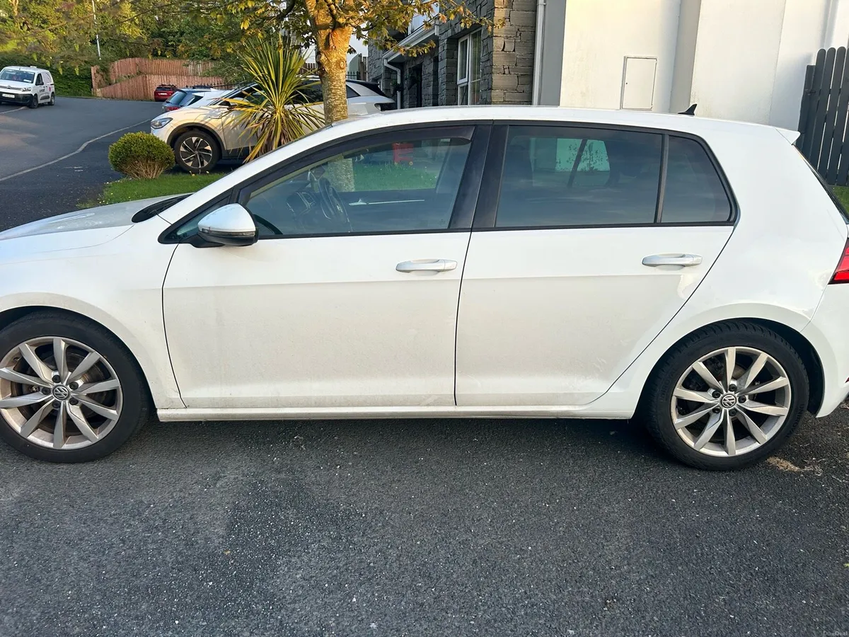 181 VW Golf 1L Petrol - Image 4