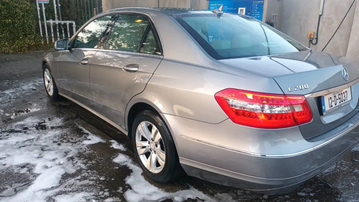 Mercedes Benz E-Class CDI MINT - Image 1