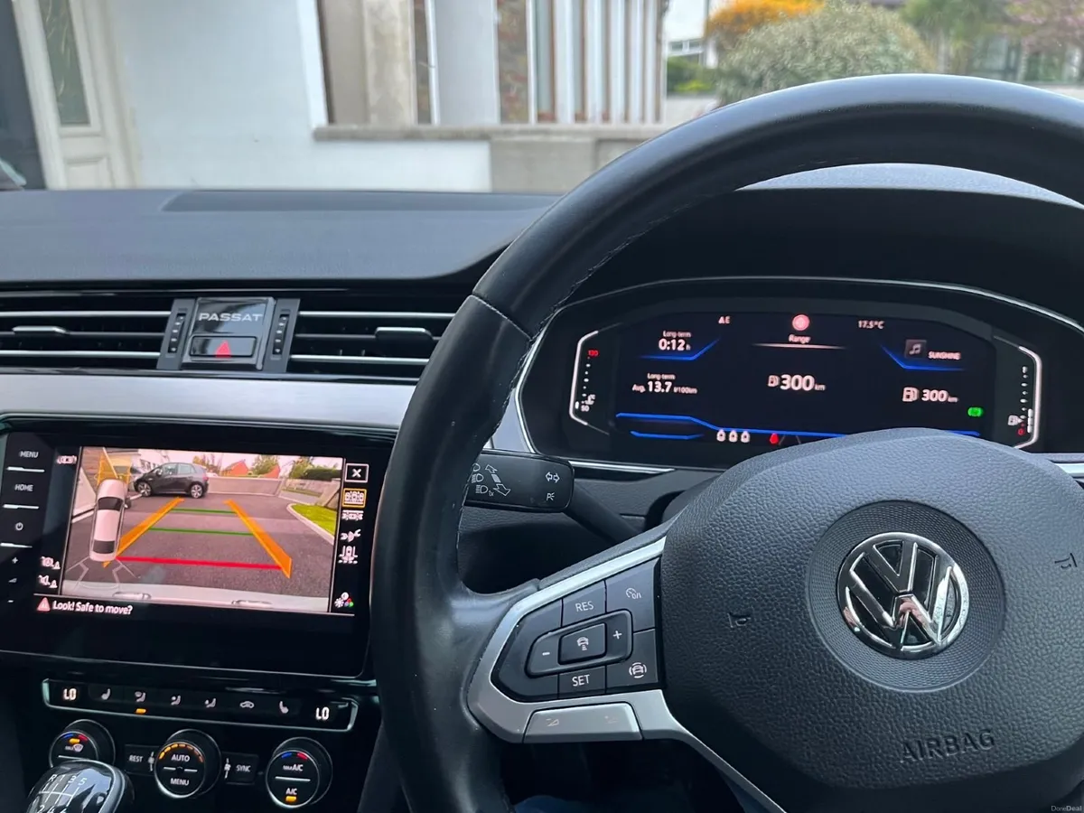 Volkswagen Passat 2020 **R-Line - Image 4