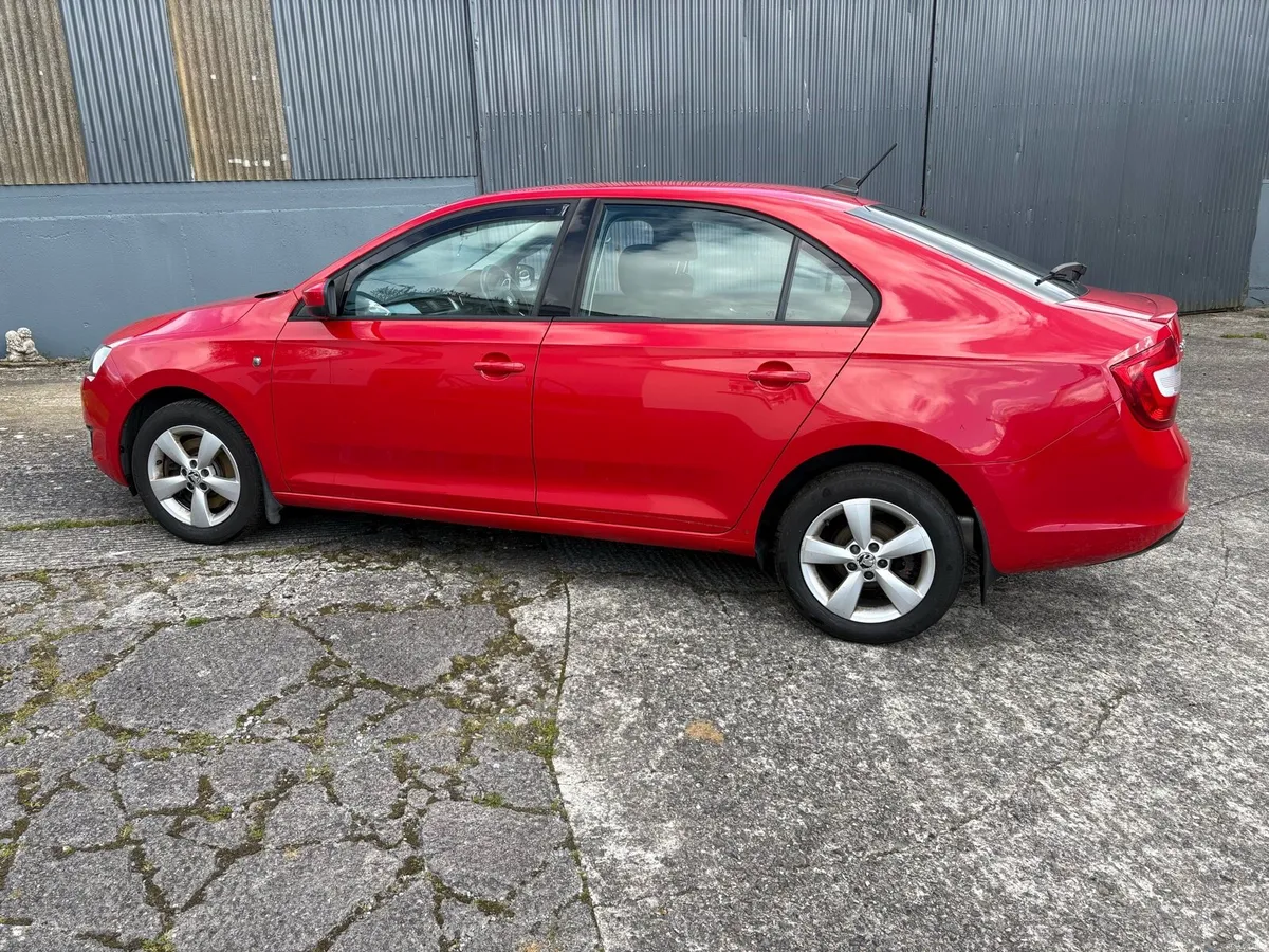 Skoda Rapid - Image 2