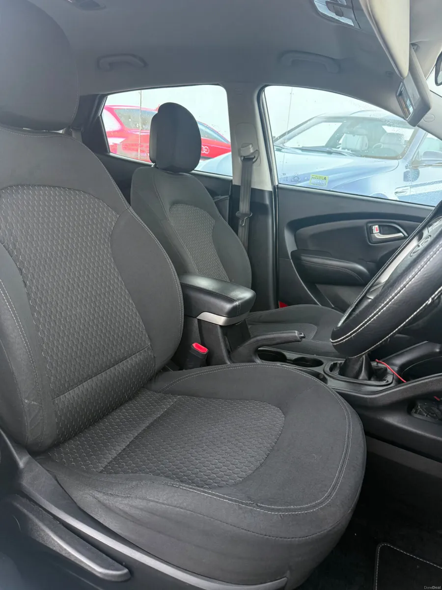 HYUNDAI IX35  TAX/NCT 5/27 - Image 3