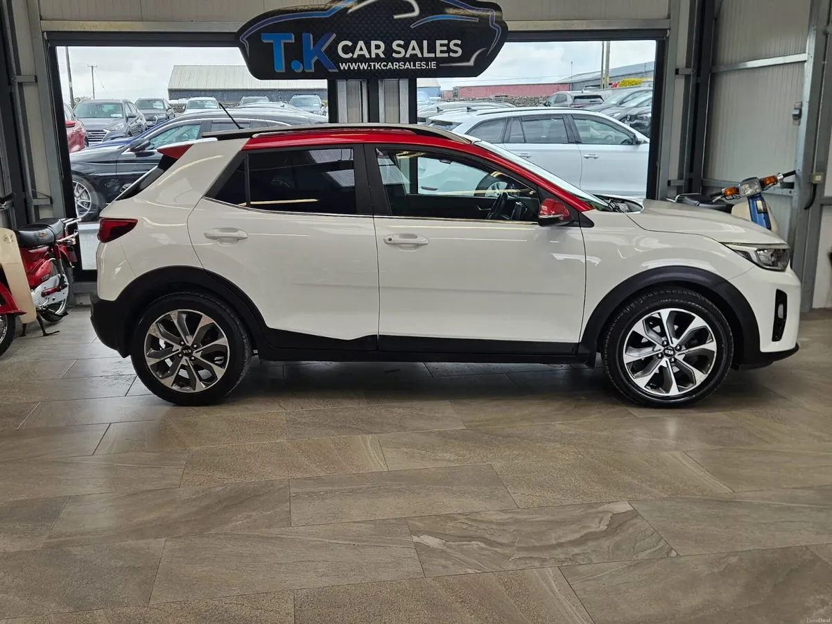 18 KIA STONIC 1.4 PETROL K3 EDITION - Image 2